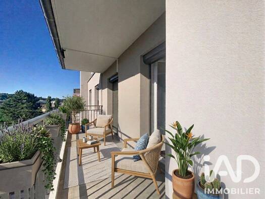 Appartement à vendre 200 000 € 2 pièces 1 chambre 42 m² Étage 5/5 Centre Ville Tassin-la-Demi-Lune 69160