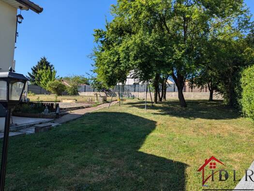 Maison à vendre 138 000 € 5 pièces 2 chambres 116 m² 650 m² de terrain Arc les Gray 70100