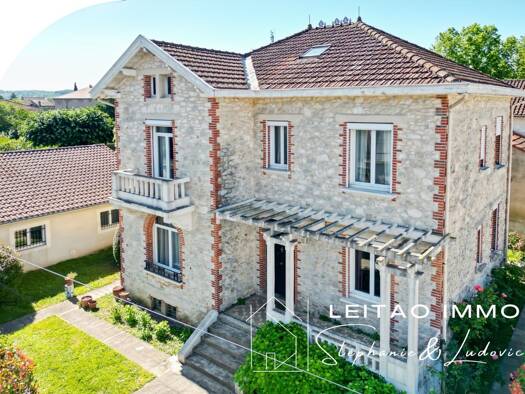 Maison à vendre 230 000 € 7 pièces 5 chambres 155 m² 520 m² de terrain Mairie Graulhet 81300