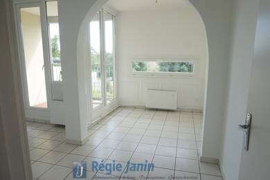Appartement à louer 796 € 2 pièces 1 chambre 51,9 m² Étage 1/1 Ouest Brignais 69530