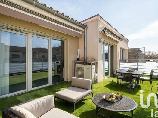 Appartement à vendre 470 000 € 5 pièces 3 chambres 111 m² Étage 2/2 Azieu Genas 69740