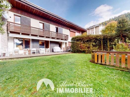 Chalet à vendre 495 000 € 12 pièces 10 chambres 286,5 m² 636 m² de terrain Flumet 73590