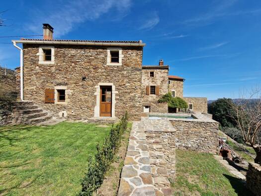 Maison à vendre 620 000 € 5 pièces 4 chambres 151 m² 7 700 m² de terrain Peyremale 30160