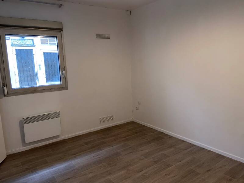 Maison à louer, 21m², PARIS 18E