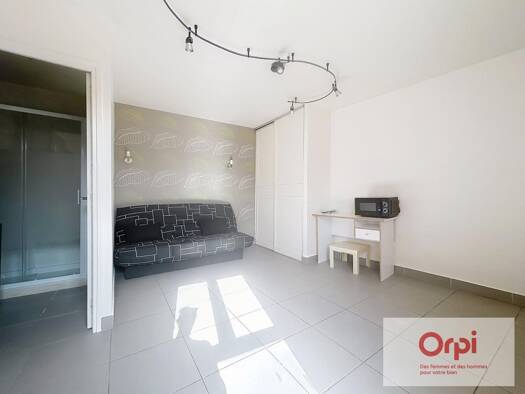 Appartement à louer 340 € 1 pièce 22,5 m² 2ème étage Ville Gozet Montluçon 03100