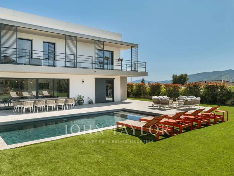 Maison à vendre, 143m², LA ROQUETTE SUR SIAGNE