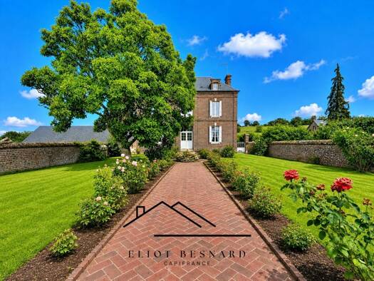 Maison à vendre 295 000 € 4 pièces 3 chambres 95 m² 37 160 m² de terrain Livarot-Pays-d'Auge 14140