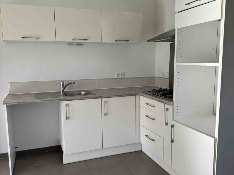 Maison à louer, 96m², SAINT CAPRAIS DE BORDEAUX