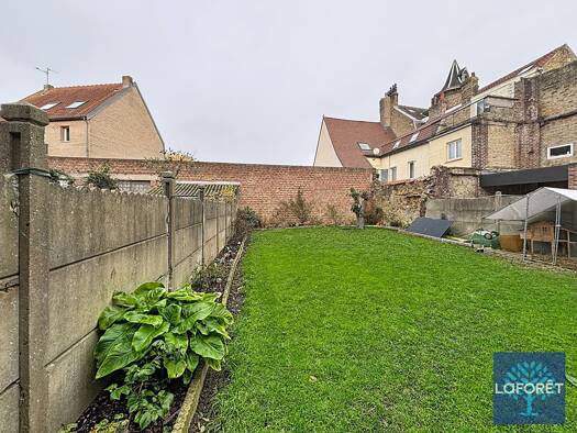 Maison à vendre 414 000 € 7 pièces 4 chambres 180 m² 269 m² de terrain Bergues 59380