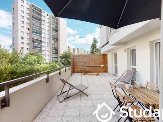 Studio à louer 781 € 1 pièce 1 chambre 9 m² RDC Petit Nanterre Nanterre 92000