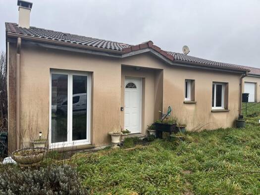 Maison de plain-pied à vendre 117 000 € 3 pièces 2 chambres 67 m² 1 506 m² de terrain Champsac 87230