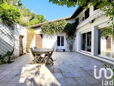 Maison à vendre 415 000 € 7 pièces 5 chambres 145 m² 934 m² de terrain Ludon Médoc 33290