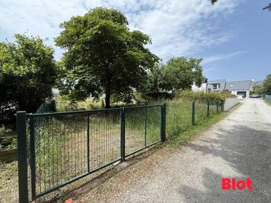 Terrain constructible viabilisé à vendre 122 500 € 247 m² de terrain Guerande 44350