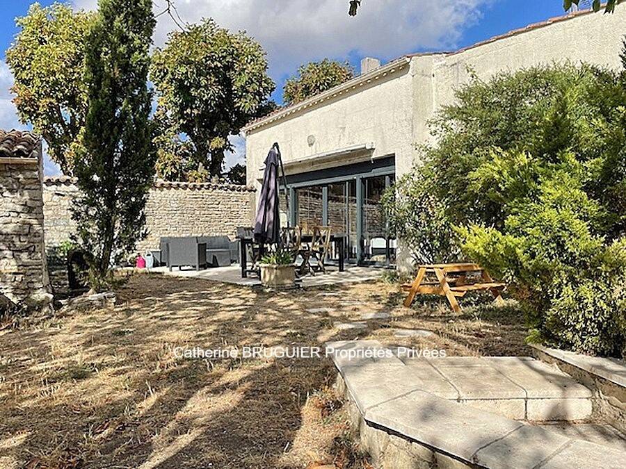 Maison à vendre, 225m², SAINT SAUVEUR D'AUNIS