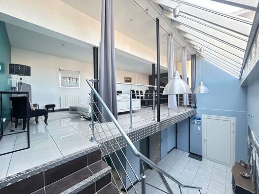 Duplex à vendre 277 000 € 4 pièces 2 chambres 128,97 m² RDC/2 Bouvent Oyonnax 01100