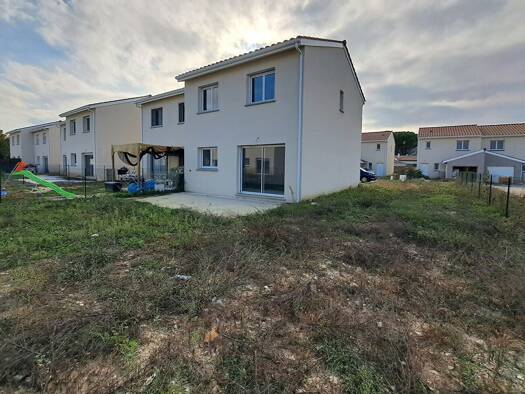 Maison à vendre 229 000 € 4 pièces 3 chambres 93 m² 353 m² de terrain Sablons 38550