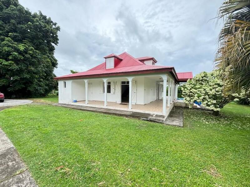 Maison à louer, 195m², CAPESTERRE BELLE EAU