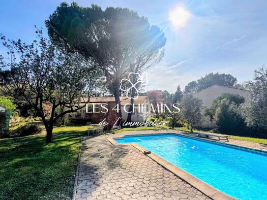 Villa à vendre 549 000 € 5 pièces 4 chambres 135 m² 1 537 m² de terrain Chateauneuf le Rouge 13790