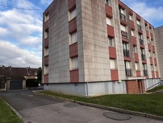 Appartement à louer 660 € 5 pièces 4 chambres 85 m² 1er étage Formerie 60220