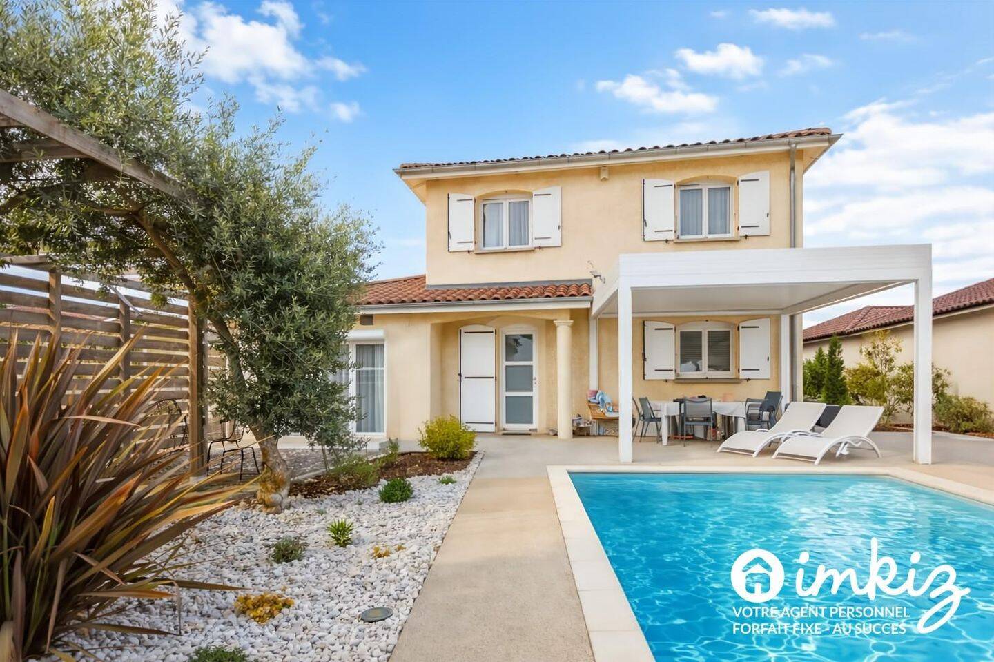 Maison à vendre, 161m², SAINT PIERRE DE CHANDIEU