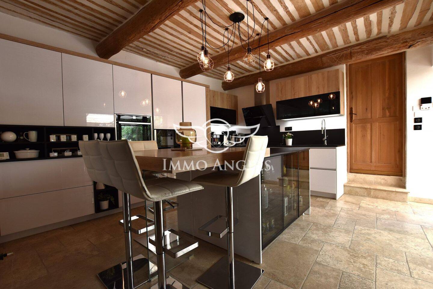 Maison à vendre, 341m², SAINTE CECILE LES VIGNES