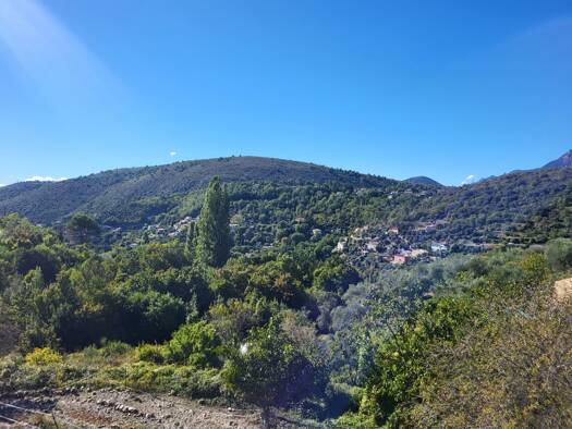 Maison à vendre 519 000 € 6 pièces 5 chambres 207 m² 930 m² de terrain Levens 06670