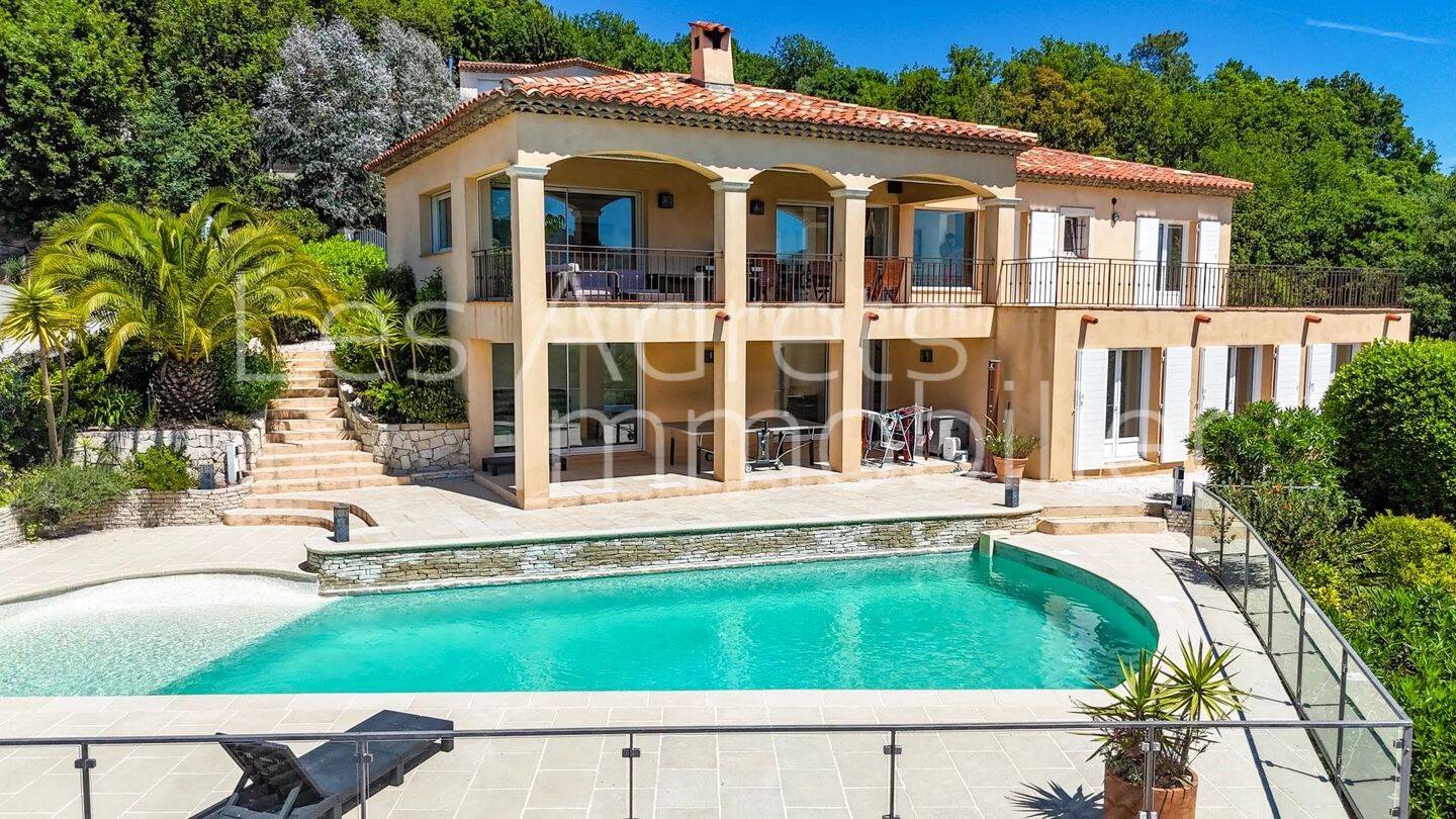 Maison à vendre, 208m², LES ADRETS DE L'ESTEREL