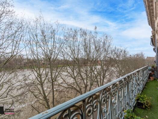 Duplex à vendre 1 050 000 € 6 pièces 4 chambres 184 m² Étage 3/3 Carmes Toulouse 31000