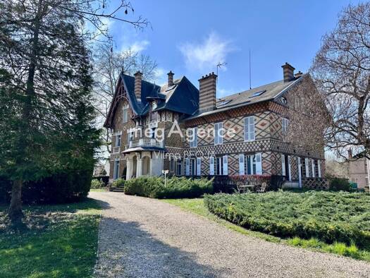 Duplex à louer 1 200 € 4 pièces 3 chambres 131 m² Étage 2/2 Briand Leclerc Sens 89100