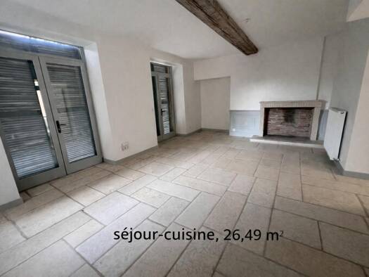 Duplex à vendre 270 000 € 4 pièces 2 chambres 94,2 m² Étage 1/2 Beauregard 01480