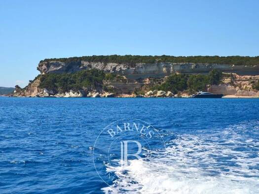 Terrain constructible à vendre 750 000 € 1 390 m² de terrain Bonifacio 20169