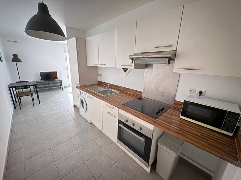 Maison à louer, 46m², MARSEILLE 3E