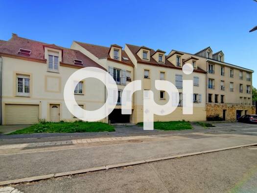 Appartement à louer 800 € 2 pièces 1 chambre 42,2 m² 1er étage Ouest Centre Sud Dammartin-en-Goële 77230
