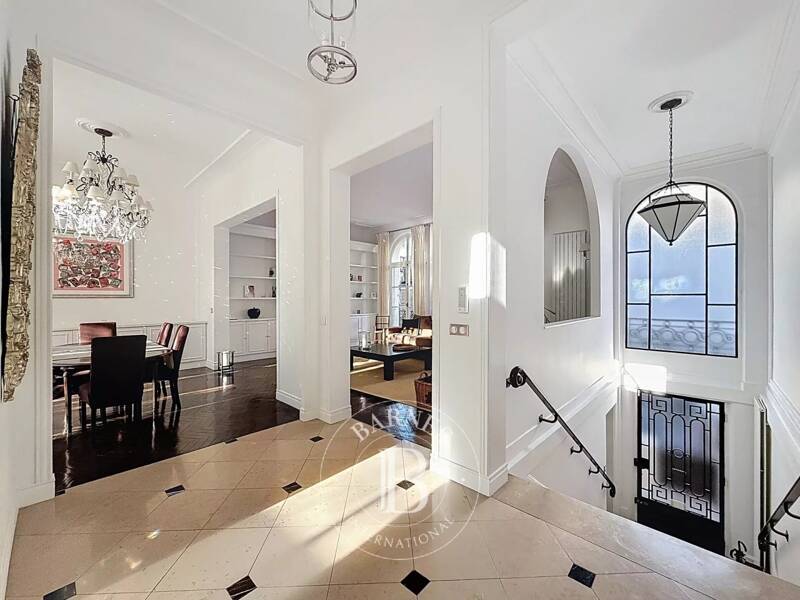 Maison à louer, 300m², NEUILLY SUR SEINE