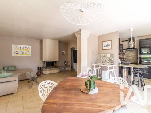 Maison à vendre 345 000 € 5 pièces 3 chambres 122 m² 1 259 m² de terrain Semoy 45400