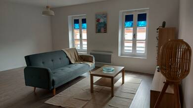 Appartement à louer 575 € 1 pièce 1 chambre 57 m² Dernier étage, Étage 3/3 Centre Ville Montauban 82000
