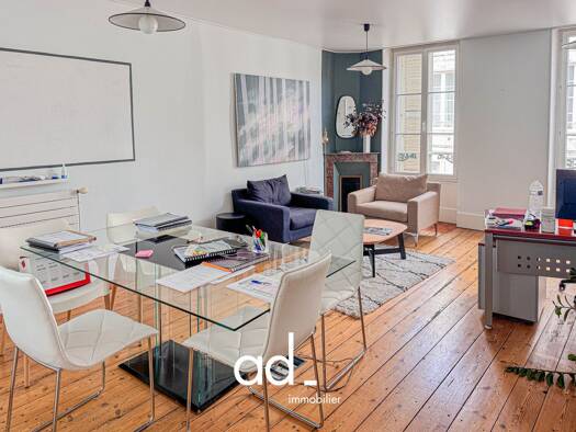 Immeuble à vendre 470 000 € 143 m² Centre Ville La Rochelle 17000