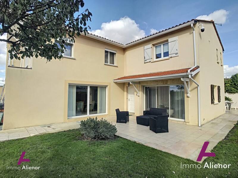 Maison à louer, 197m², BRUGES