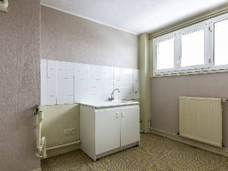 Maison à louer, 68m², AIGURANDE