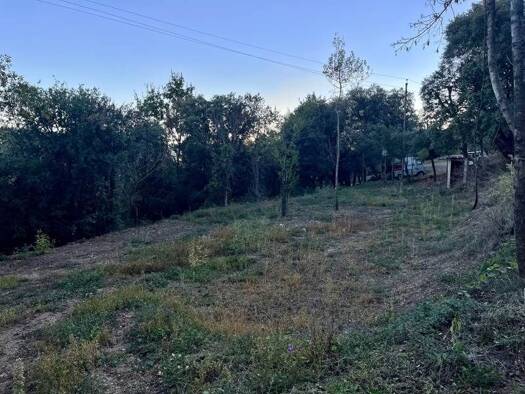 Terrain constructible viabilisé à vendre 108 600 € 1 330 m² de terrain Roquessels 34320