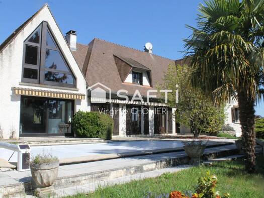 Maison à vendre 295 000 € 6 pièces 3 chambres 204 m² 2 886 m² de terrain Saint-Rémy-en-Rollat 03110