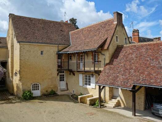 Maison à vendre 395 000 € 300 m² Saint-Maixent 72320