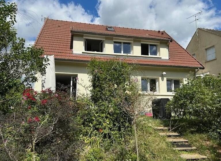 Maison à vendre 499 000 € 7 pièces 5<br/>chambres 135 m²<br/>superficie 1 100 m²<br/>terrain Nord Est Tournan-en-Brie 77220