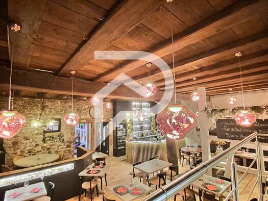 Restaurant à vendre 1 272 000 € 326 m² d'espace de restauration Gueberschwihr 68420