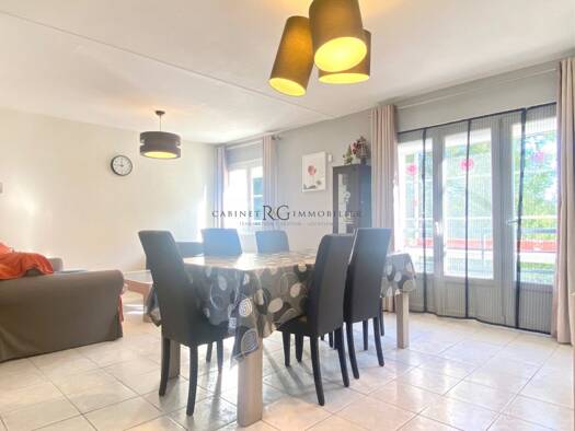 Appartement à louer 1 010 € 3 pièces 2 chambres 72 m² 3ème étage Centre Ville Montigny-lès-Metz 57950