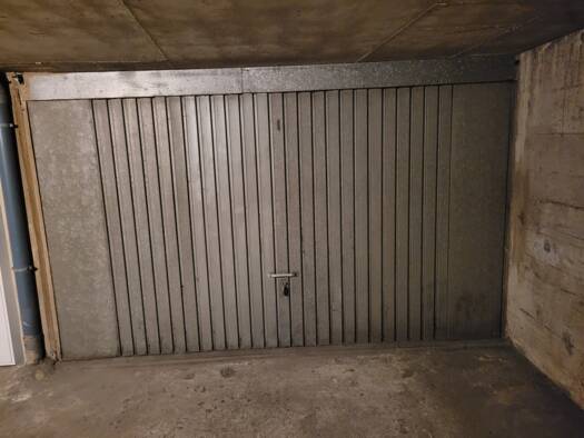 Parking à louer 120 € 17 m² Chaville 92370