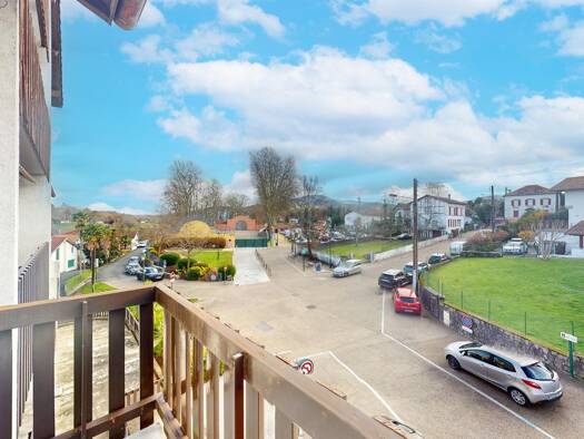 Appartement à vendre 175 100 € 2 pièces 1 chambre 34,8 m² Étage 2/3 Cambo-les-Bains 64250