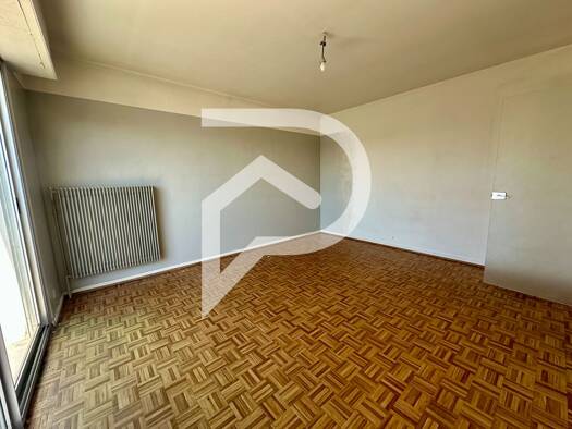 Appartement à vendre 75 800 € 1 pièce 32 m² Étage 3/3 Maraîchers Colmar 68000