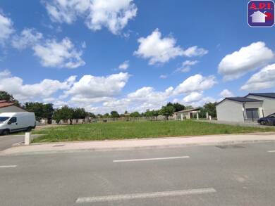 Terrain viabilisé à vendre 61 600 € 501 m² de terrain Cazeres 31220
