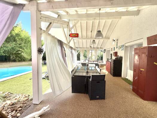 Villa à vendre 495 000 € 5 pièces 4 chambres 180 m² 1 500 m² de terrain St Georges de Reneins 69830